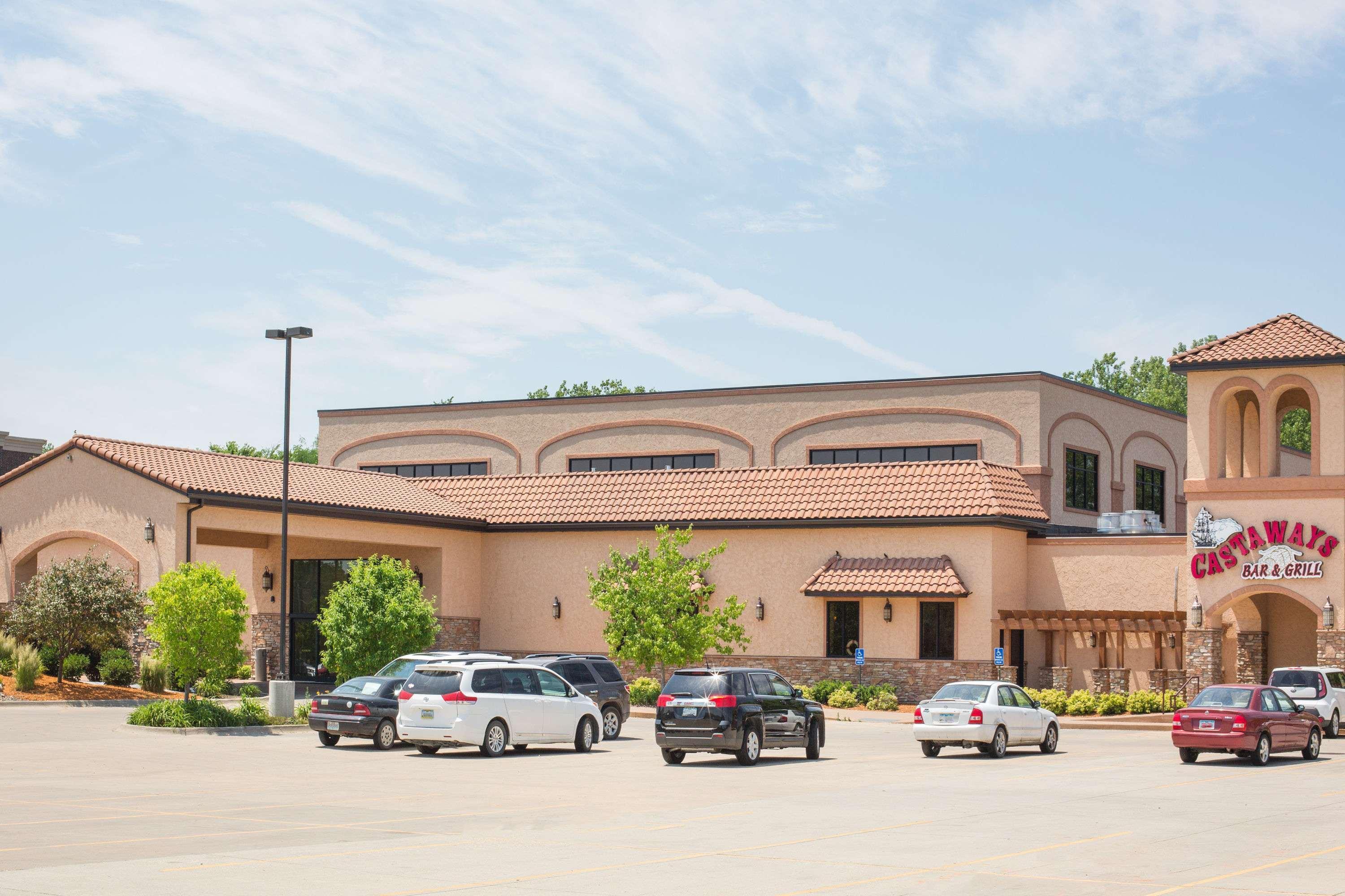 Ramada By Wyndham Des Moines Tropics Resort & Conference Ctr Urbandale Exterior foto